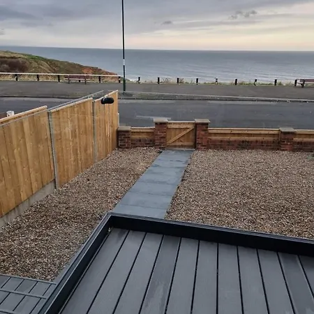 Salt & Surf-sea Views In Saltburn-by-the-Sea