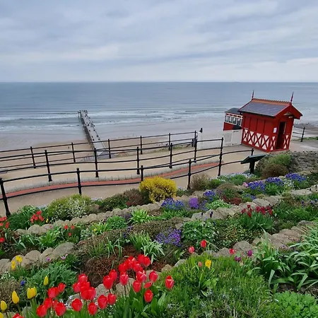 Salt & Surf-sea Views In