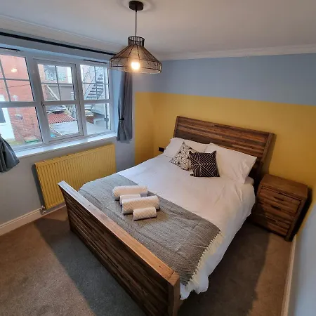 Salt & Surf-sea Views In